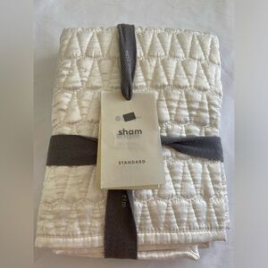 (1) West Elm pillow sham